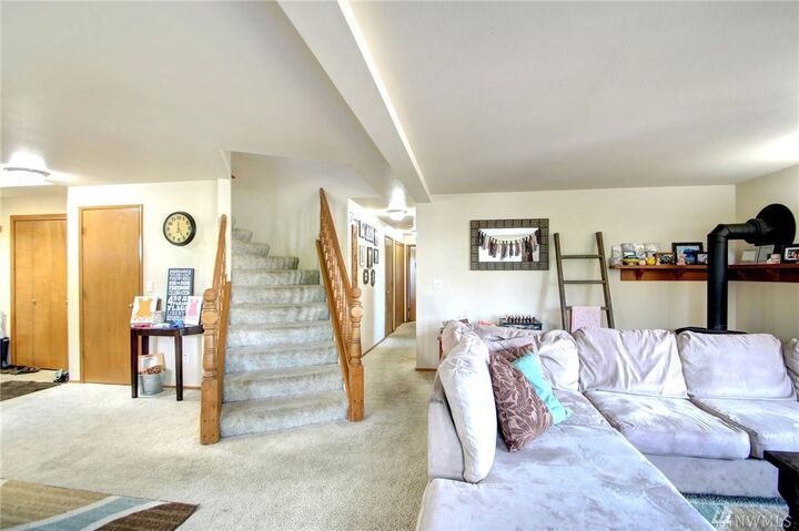 Property Photo: 17065 Avon St WA 98273