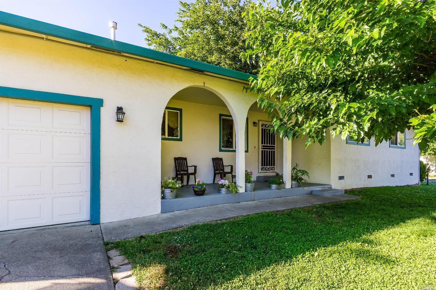 898 East Gobbi Street  Ukiah CA 95482 photo