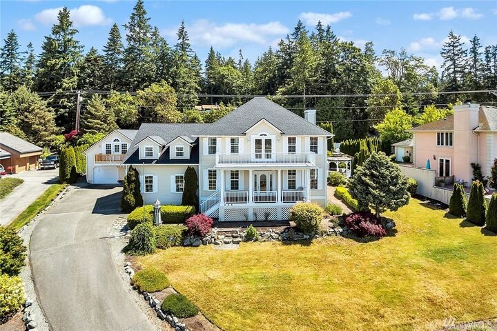 Property Photo: 355 Moana Dr WA 98282