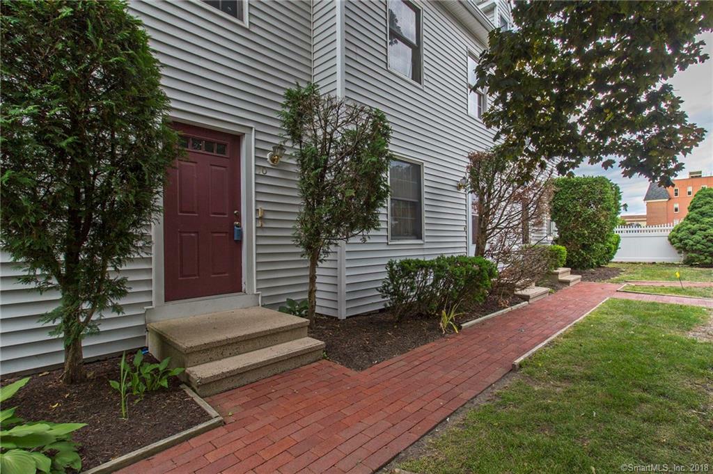 Property Photo:  15 Boughton Street 10  CT 06810 