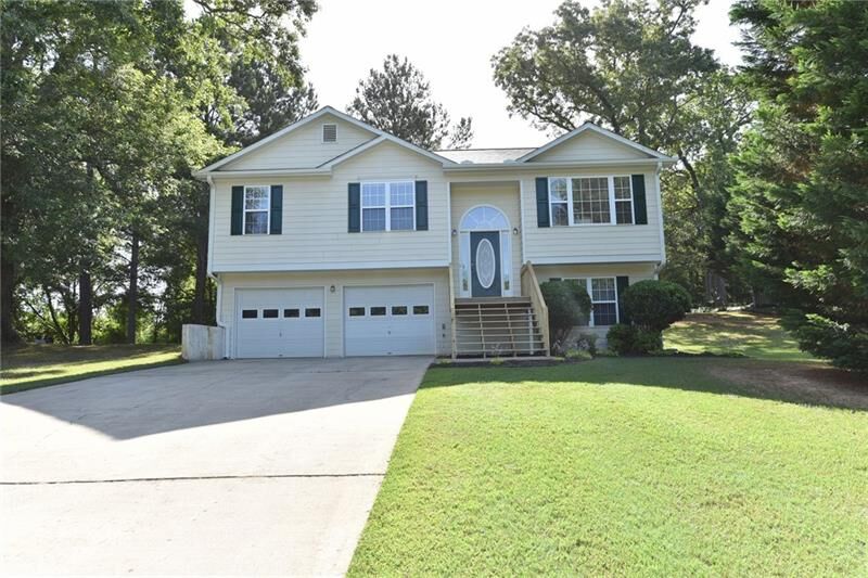 Property Photo:  1113 Summer Chase Drive   30011 