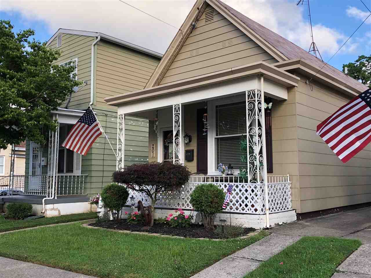 Property Photo:  201 Kenton Street  KY 41016 