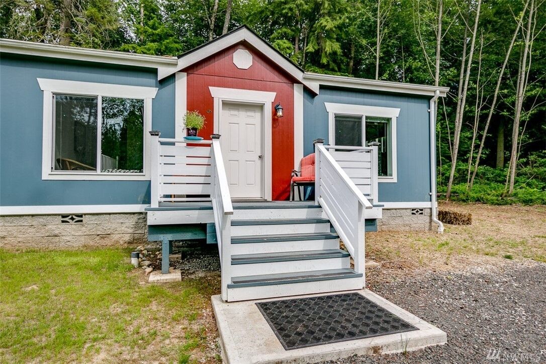 Property Photo: 21636 Howard Ave NE WA 98346