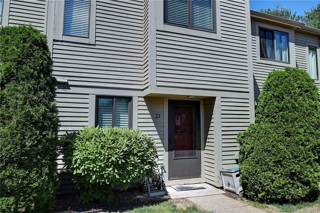 Property Photo: 165 Village Square Drive 21 CT 06053