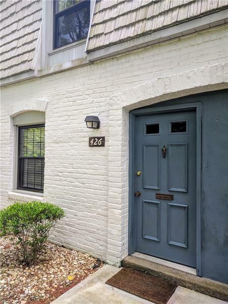 Property Photo:  426 Country View Ct  PA 15205 