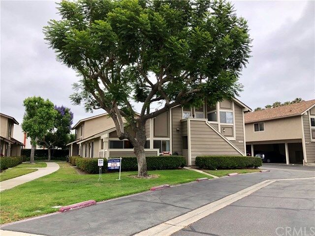 Property Photo: 16952 Limelight Circle CA 92647