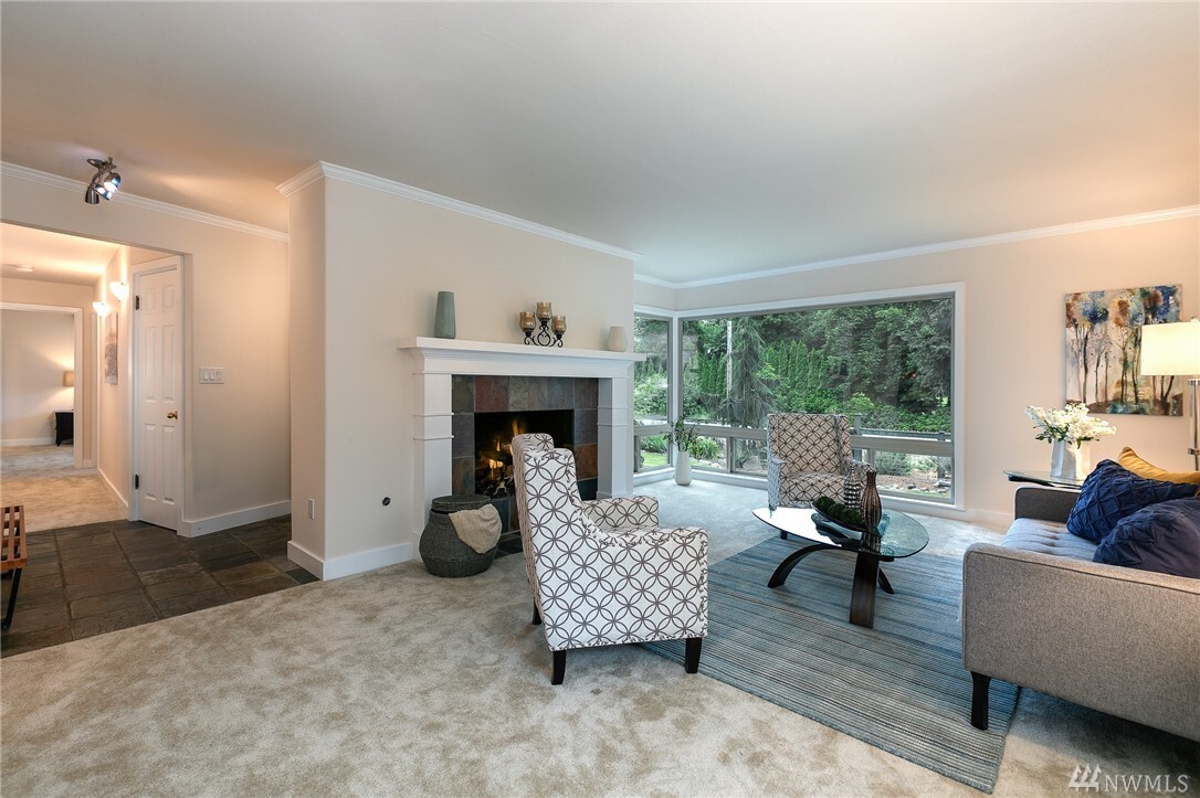 Property Photo: 15004 Greenwood Avenue N WA 98133