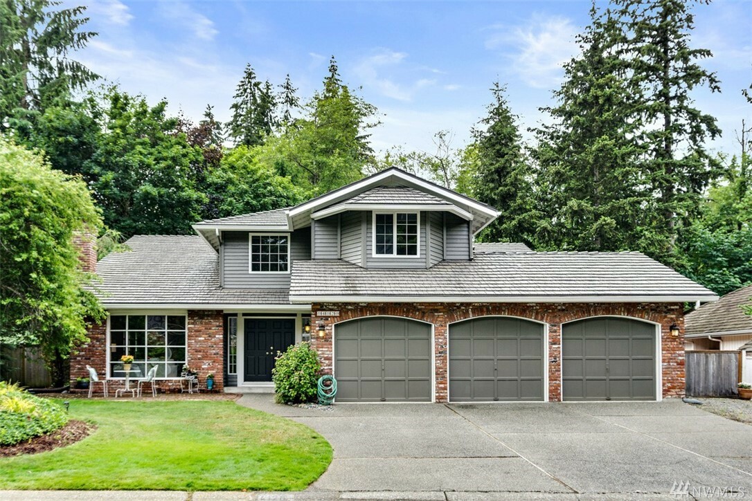 Property Photo:  14120 19th Dr SE  WA 98201 