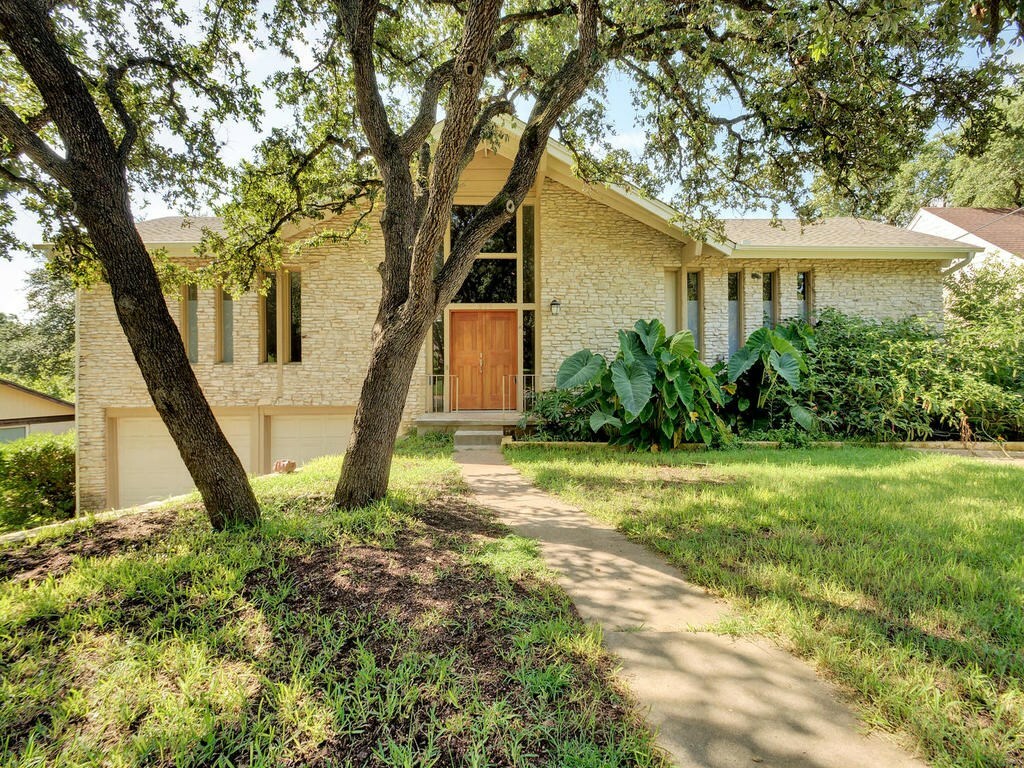 Property Photo:  3903 Cresthill Drive  TX 78731 