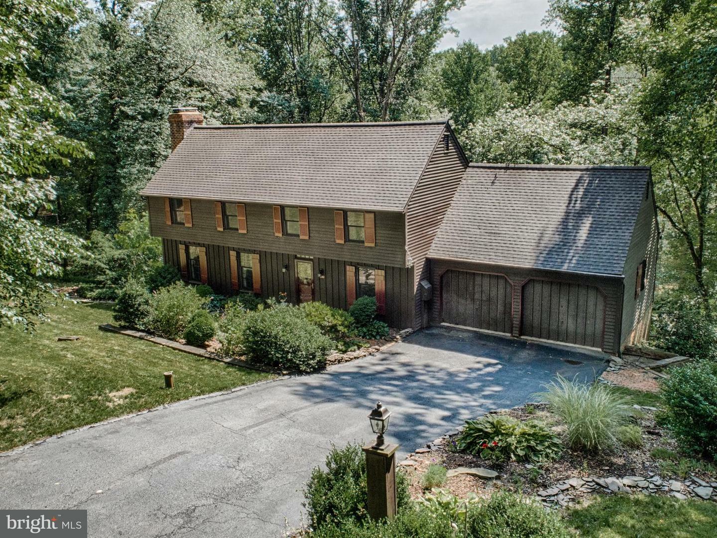 Property Photo:  100 Tanglewood Drive  PA 17566 