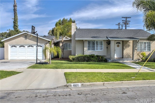 Property Photo:  601 E Luray Street  CA 90807 