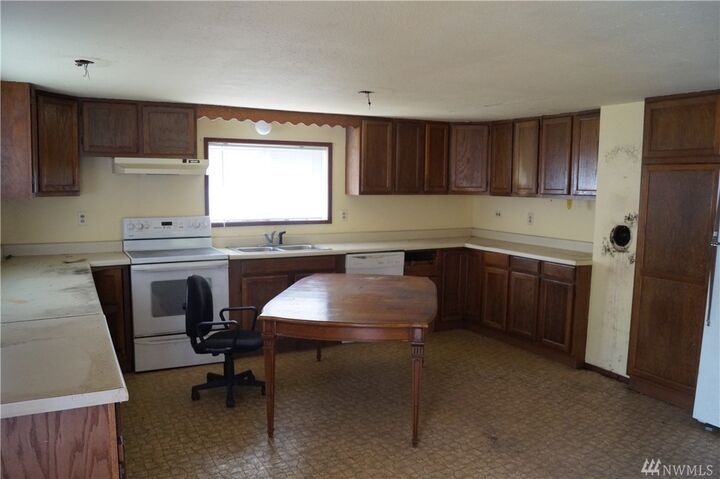 Property Photo:  76 Larson Rd  WA 98563 