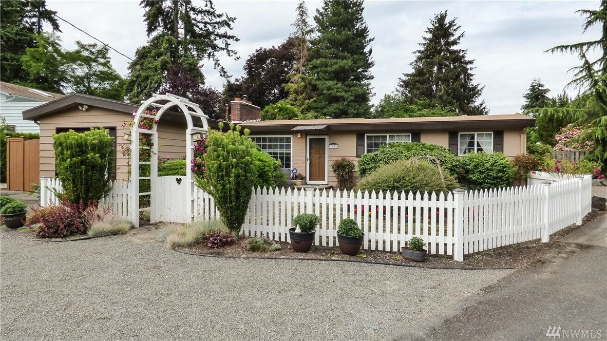 Property Photo: 7909 192nd Place SW WA 98026