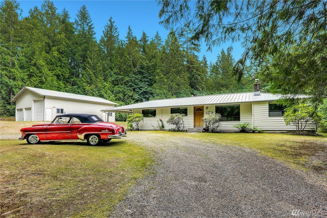 Property Photo:  24819 SE Tiger Mountain Rd  WA 98027 