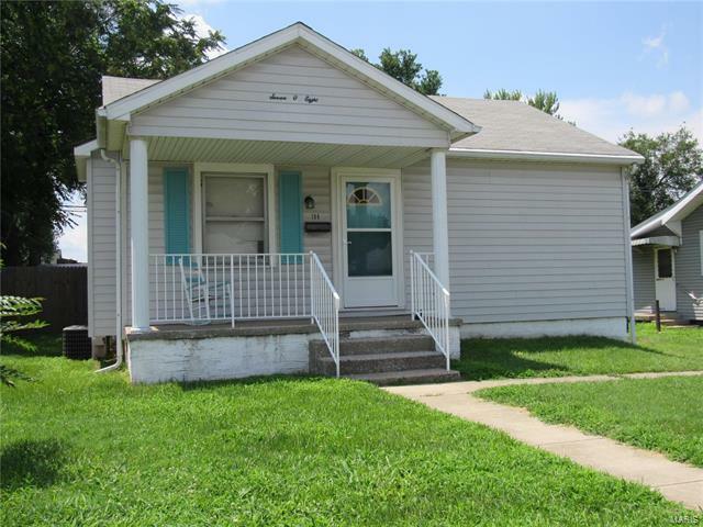 Property Photo: 708 Rice Street 62095