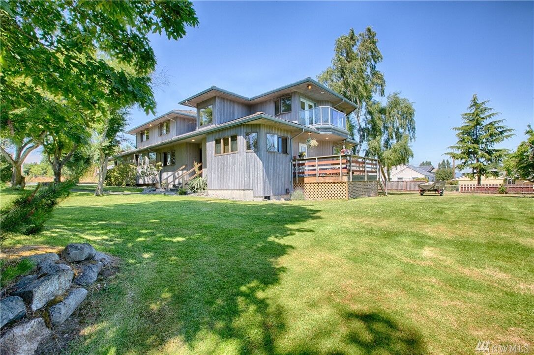 Property Photo:  3409 K Ave  WA 98221 