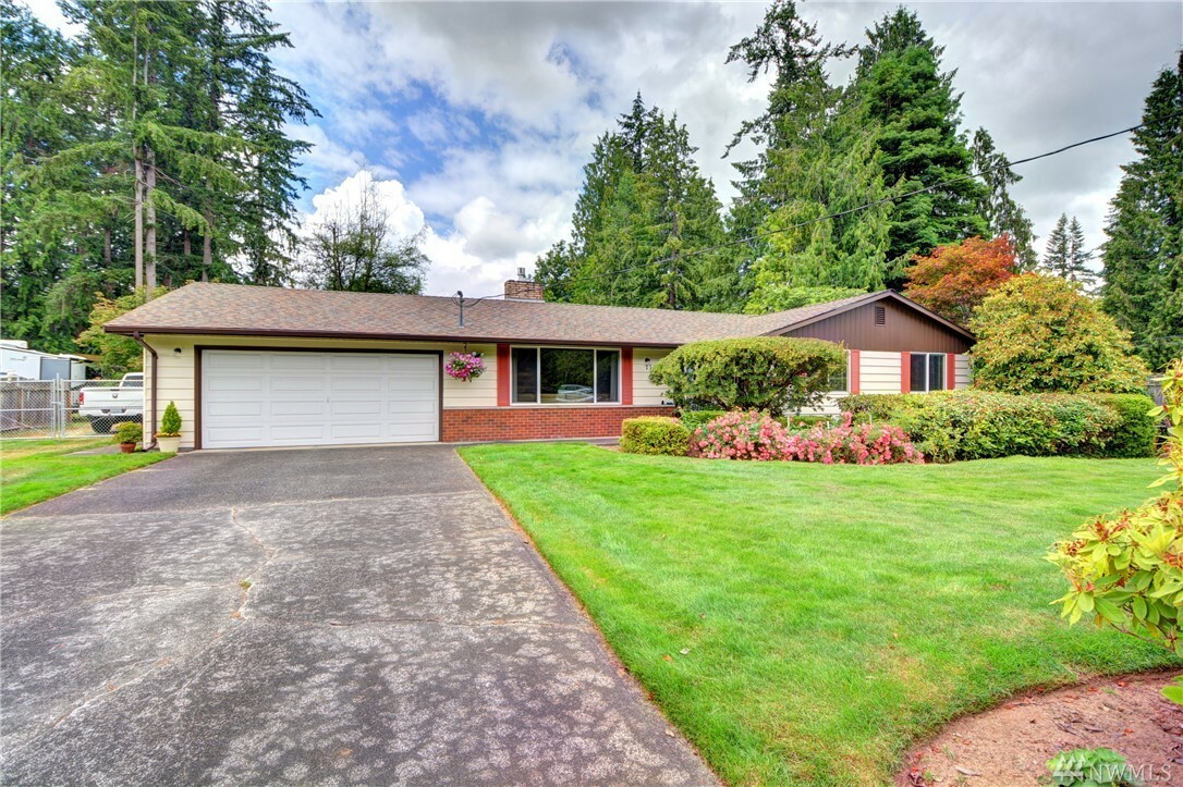 Property Photo:  11420 48th Dr NE  WA 98271 