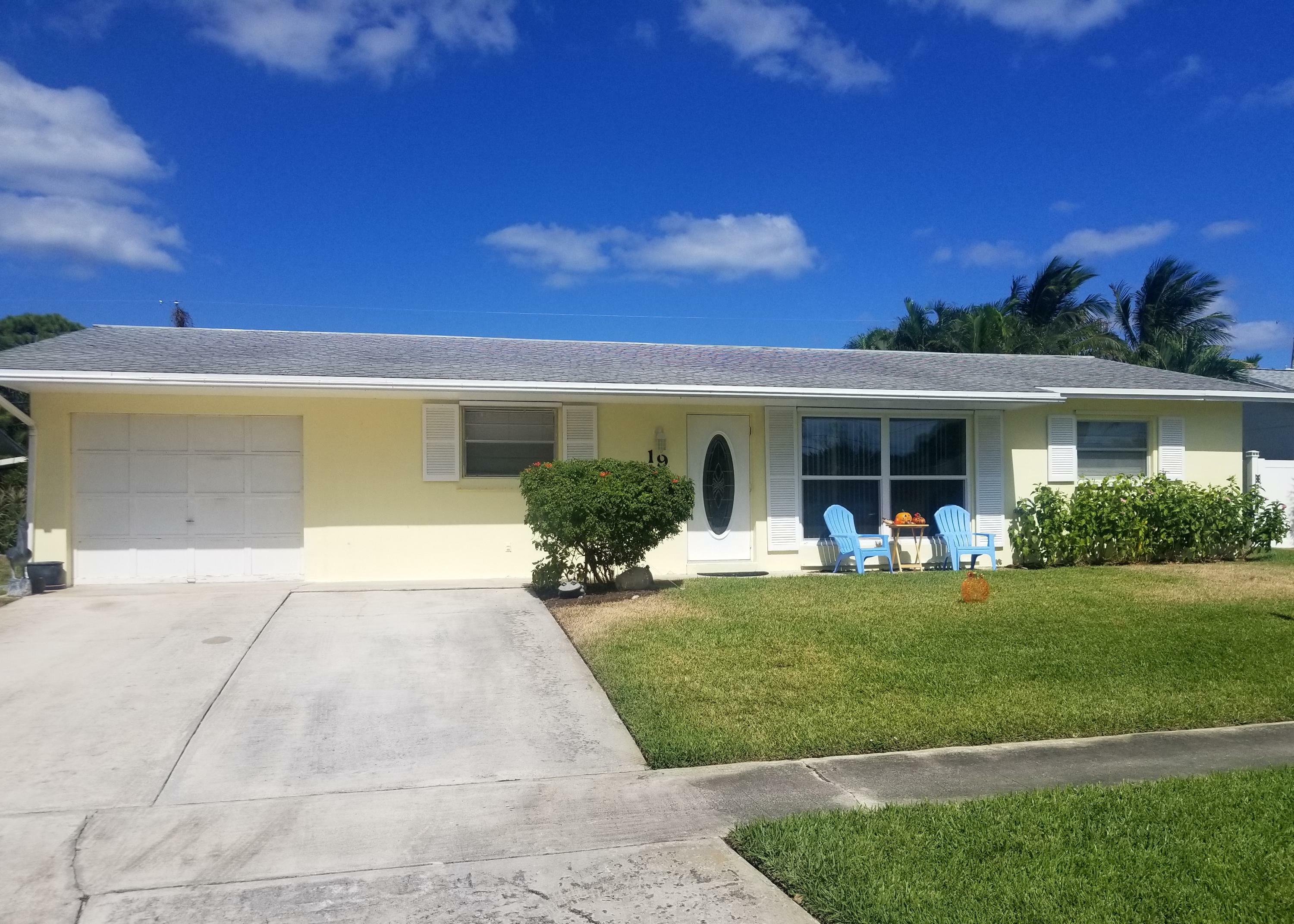 Property Photo:  19 Willow Road  FL 33469 