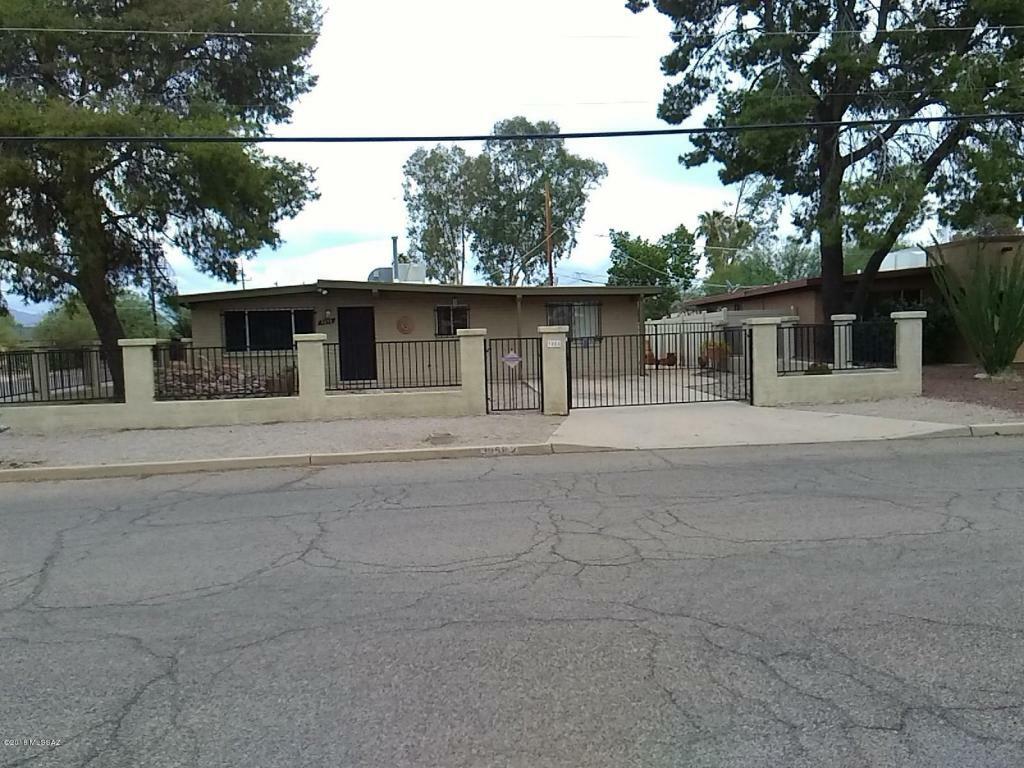 Property Photo: 3058 N Jackson Avenue AZ 85719