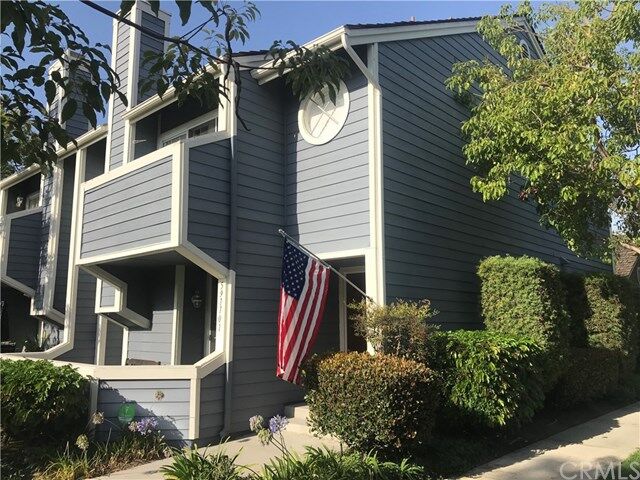 Property Photo:  591 Holbrook Court 101  CA 90803 