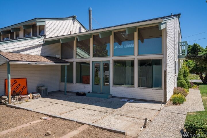 Property Photo:  10 S Cove 2A  WA 98801