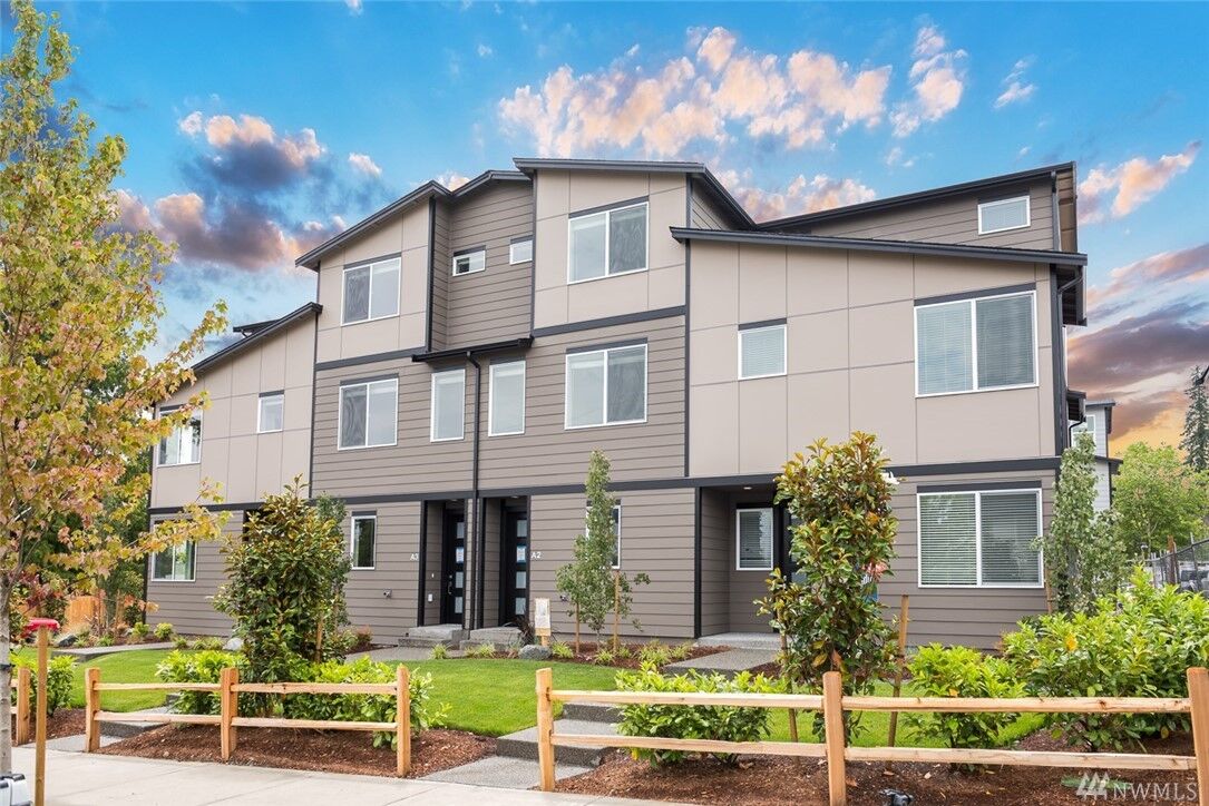 Property Photo:  3230 148th Street SW B-1  WA 98037 