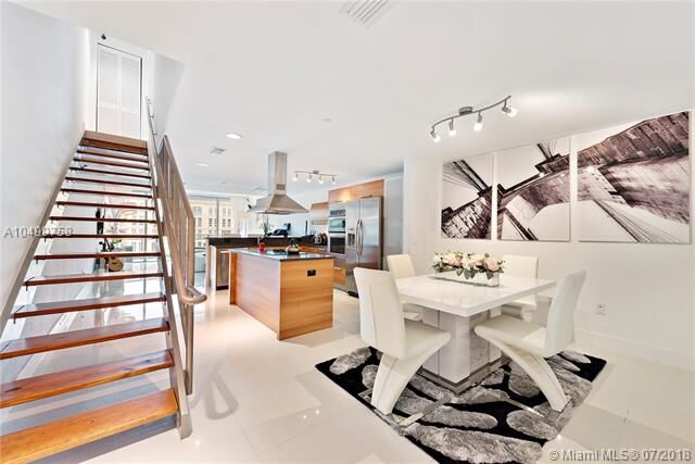 Property Photo: 2950 NE 188 418 FL 33180
