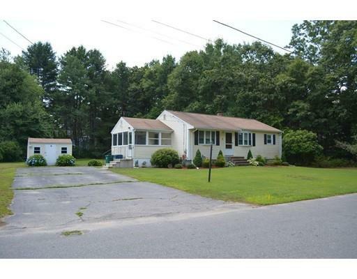 Property Photo: 8 Silverbirch Rd MA 01821