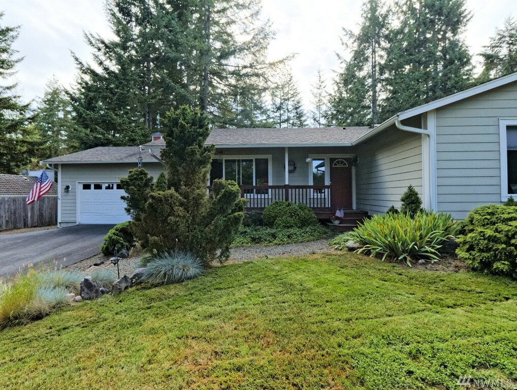 Property Photo:  581 E Old Ranch Rd  WA 98524 