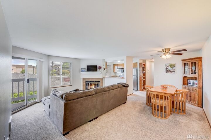 Property Photo: 221 3rd Avenue S 7 WA 98020