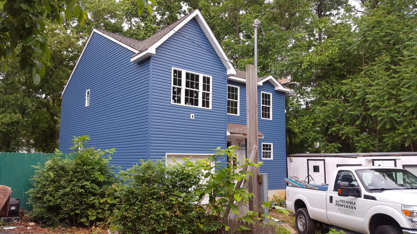 Property Photo:  105 Elm Place  NJ 07747 