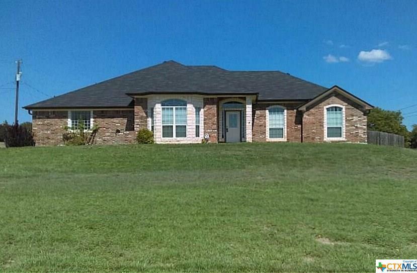 Property Photo:  272 County Road 3351  TX 76539 