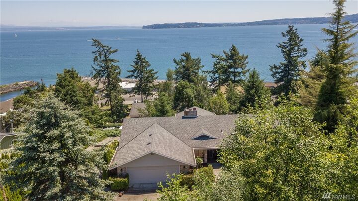 Property Photo: 2166 Aurora Ct WA 98277