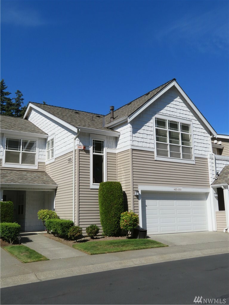 Property Photo:  420 228th St SW B-201  WA 98021 