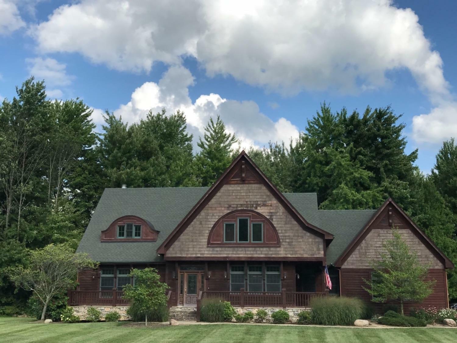 Property Photo:  2409 Manistique Lakes Dr  OH 45036 