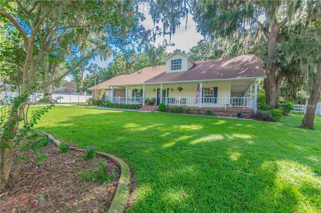 Property Photo: 3182 Gardner Oaks Lane FL 33810