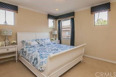 Property Photo:  149 N Sierra Bonita Avenue  CA 91106 