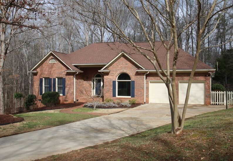 Property Photo: 407 Woodgrove Trace SC 29301