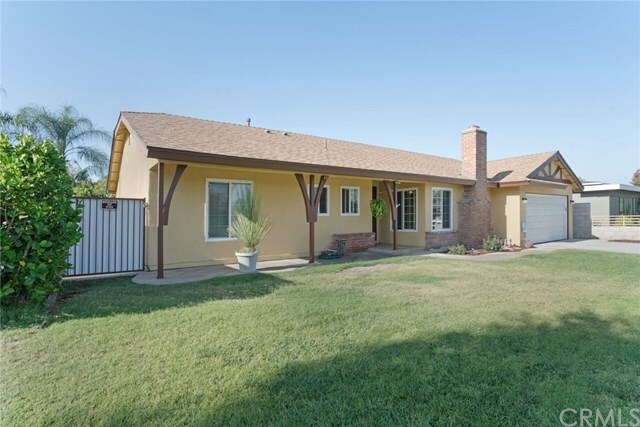 Property Photo:  2932 E Greenhedge Avenue  CA 92806 