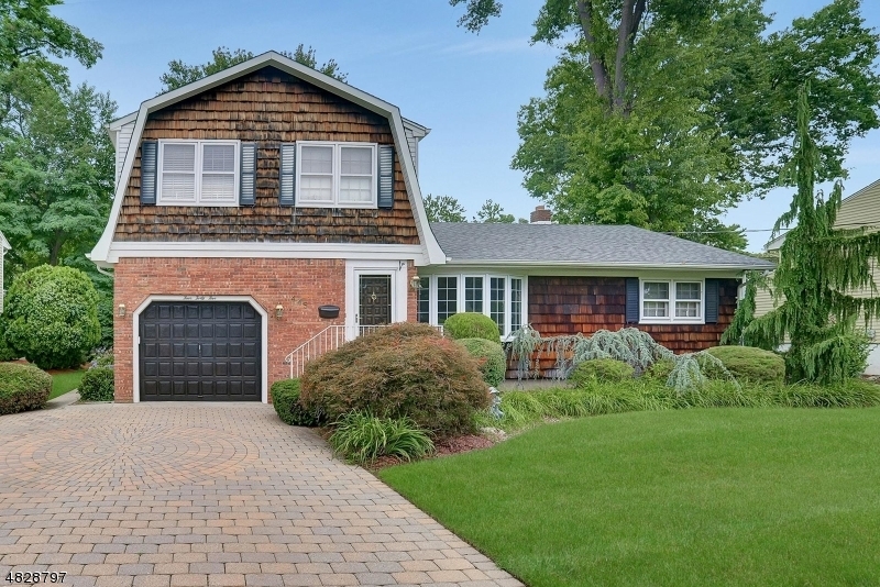 Property Photo:  445 Locust Ave  NJ 07652 