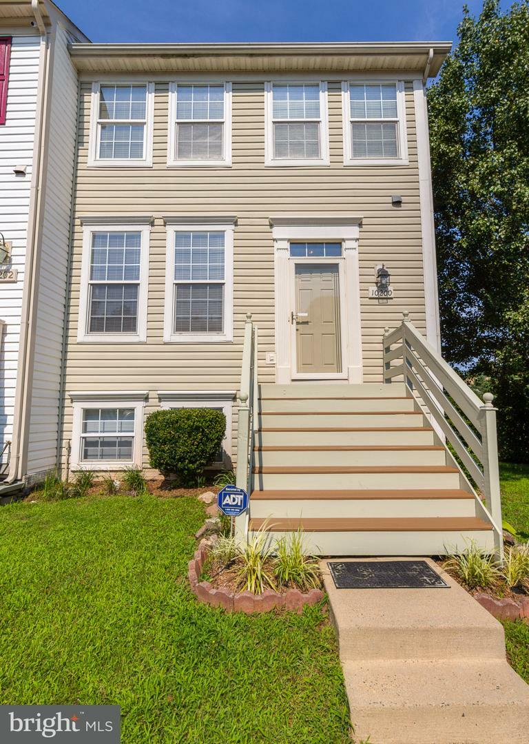 Property Photo:  10200 Magnolia Grove Drive  VA 20110 