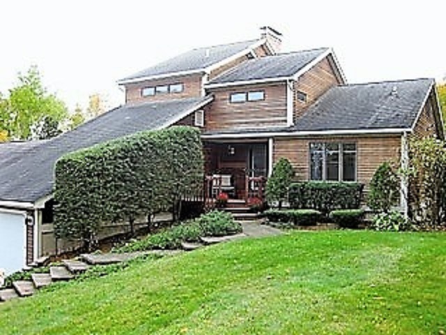 Property Photo:  20 Rockledge Road  VT 05468 