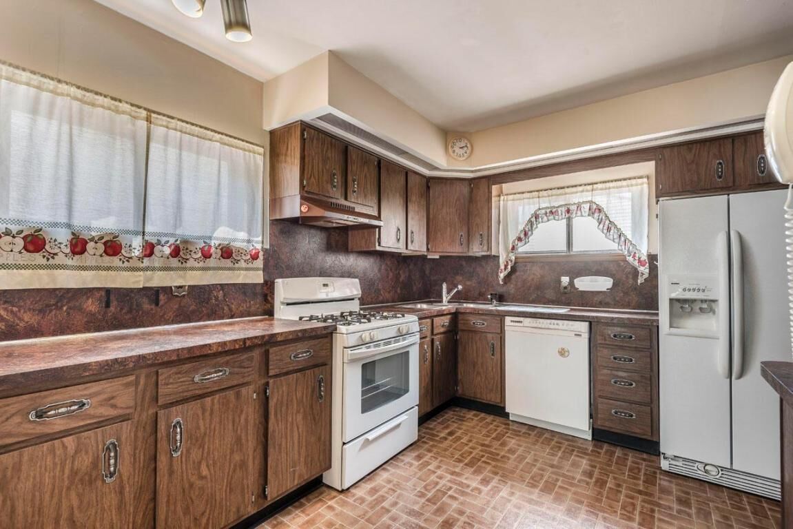 Property Photo:  4162 Powell Avenue  OH 43213 