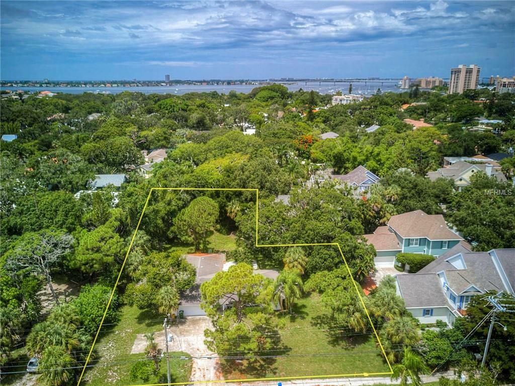 Property Photo: 950 S Osprey Avenue FL 34236