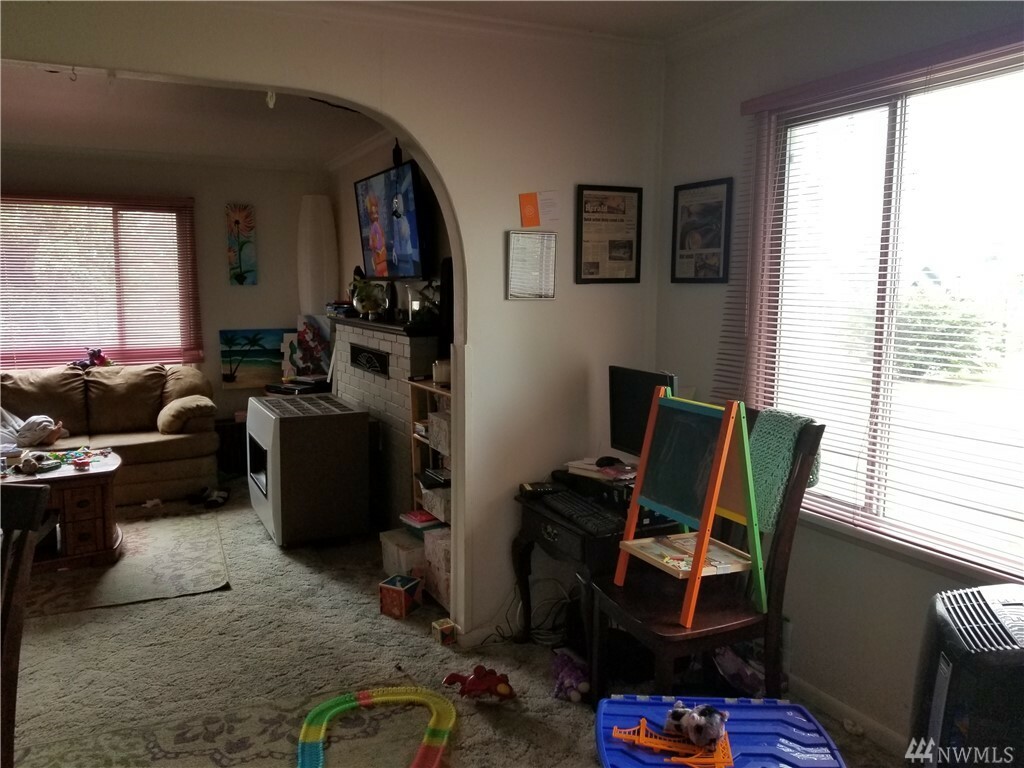 Property Photo: 7123 NW 276th St WA 98292
