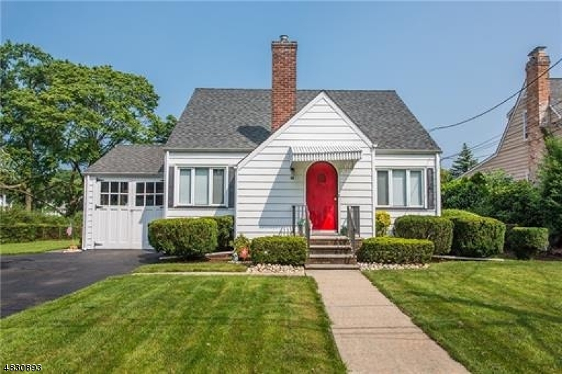 Property Photo:  24 S Lakeside Dr  NJ 08854 