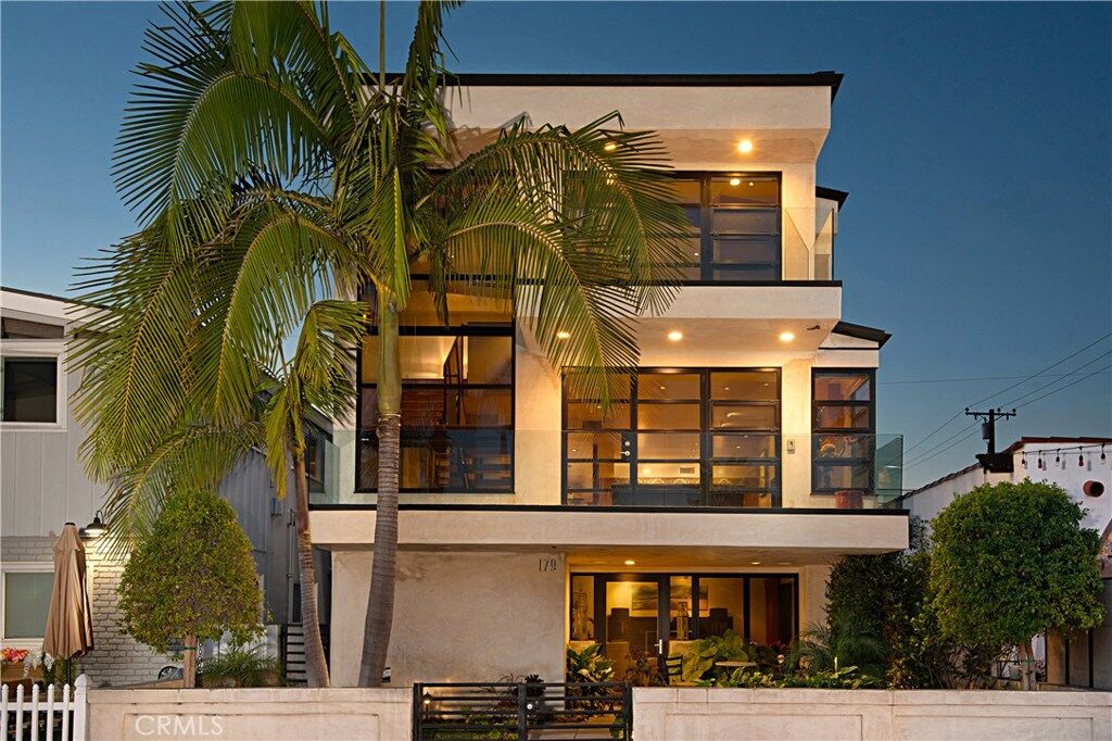 Property Photo: 179 Santa Ana Avenue CA 90803