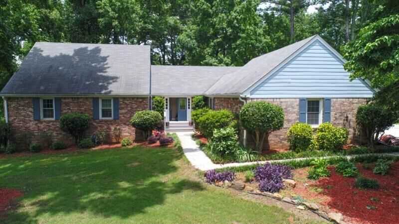 Property Photo:  1725 Holmes Drive SW   30094 