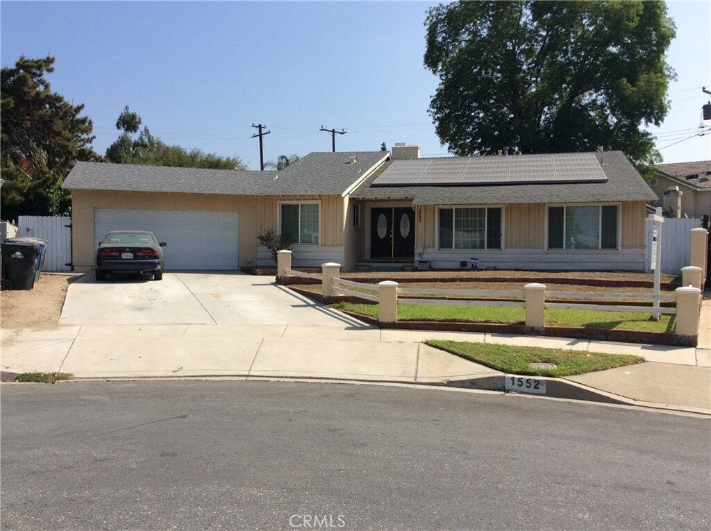Property Photo:  1552 N Fuchsia Avenue  CA 91762 