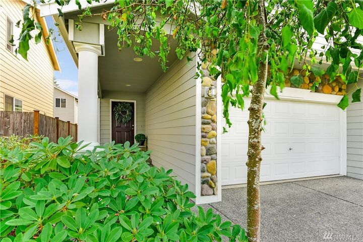 Property Photo:  13913 25th Place W  WA 98087 